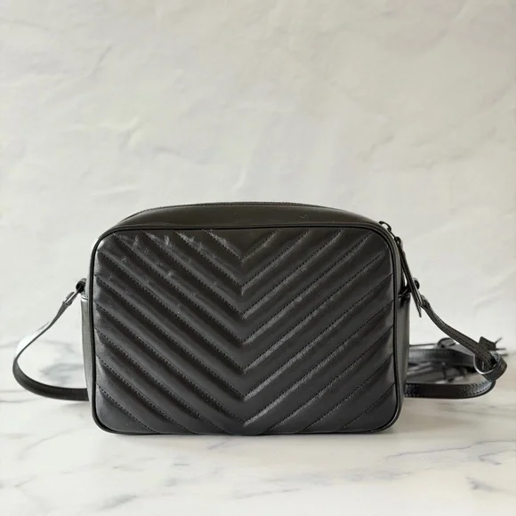 Yves Saint Laurent Lou Mattelassé Medium Camera Bag w/ Tassels - Picture 3 of 9